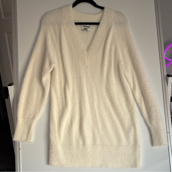 SUNDAY BEST V-Neck Sweater - Picture 1 of 4